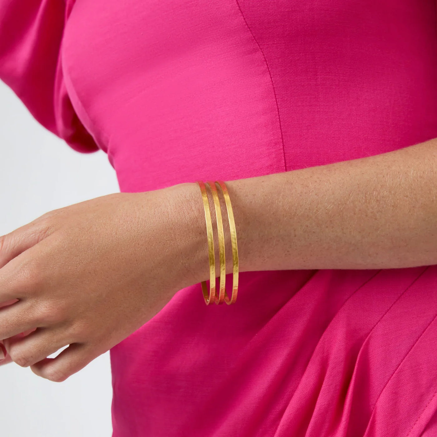 : CRESCENT BANGLE - GOLD - M :